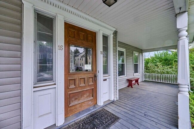 16 Indiana Terrace in Newton, MA - Building Photo - Building Photo