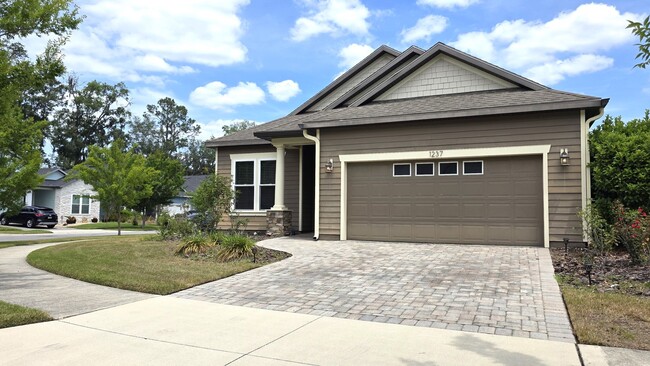 1237 NW 137th Wy in Newberry, FL - Building Photo - Building Photo