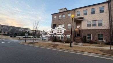 328 Commons Ave in Woodstock, GA - Building Photo - Building Photo