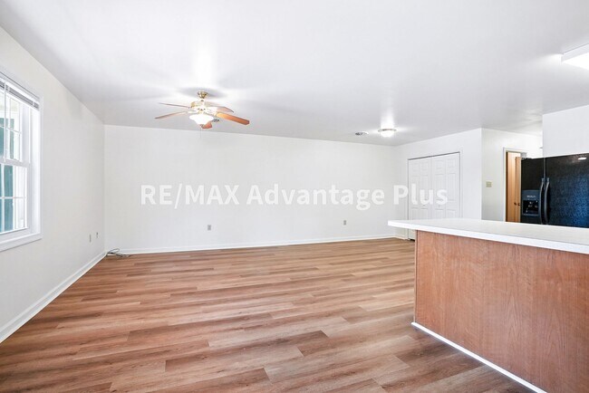 809 Griffin Blvd-Unit -Unit B in Farmville, VA - Foto de edificio - Building Photo