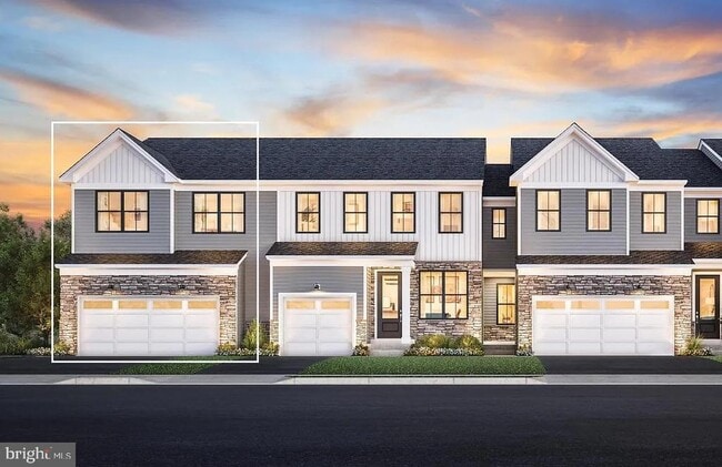 property at 707 Juniper Ct