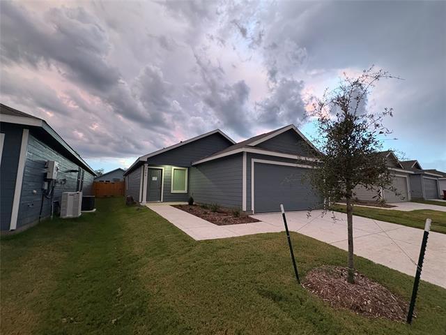 3906 Selawik St in Sherman, TX - Building Photo - Building Photo