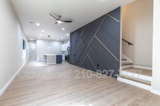 414 Montana St in San Antonio, TX - Building Photo - Building Photo