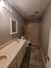 1 Briar Oak Cir in Lumberton, TX - Building Photo - Building Photo