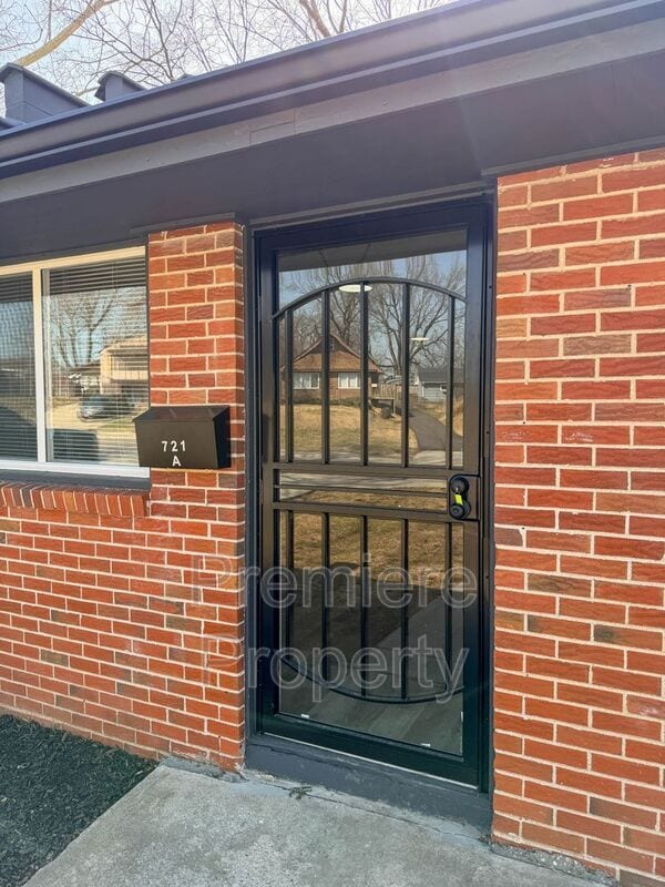 721 E College St in Independence, MO - Building Photo - Building Photo