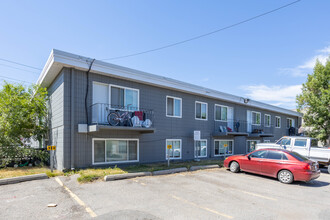 1920 36 Av SW in Calgary, AB - Building Photo - Building Photo