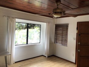 1933 Pinehurst Rd, Unit Single in Los Angeles, CA - Building Photo - Building Photo