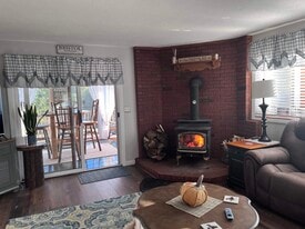 60 Wellington Village Dr in Bristol, NH - Building Photo