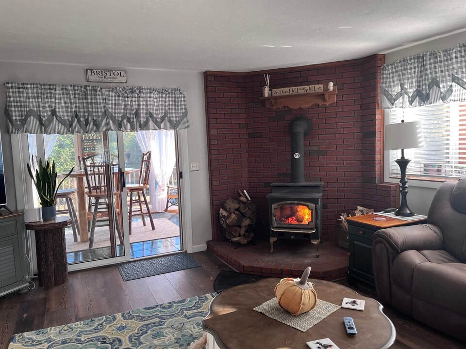 60 Wellington Village Dr in Bristol, NH - Building Photo