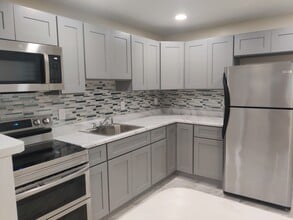 2429 N 32nd St in Philadelphia, PA - Building Photo - Building Photo
