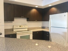 3430 Pinewalk Dr N-Unit -626 in Margate, FL - Building Photo - Building Photo