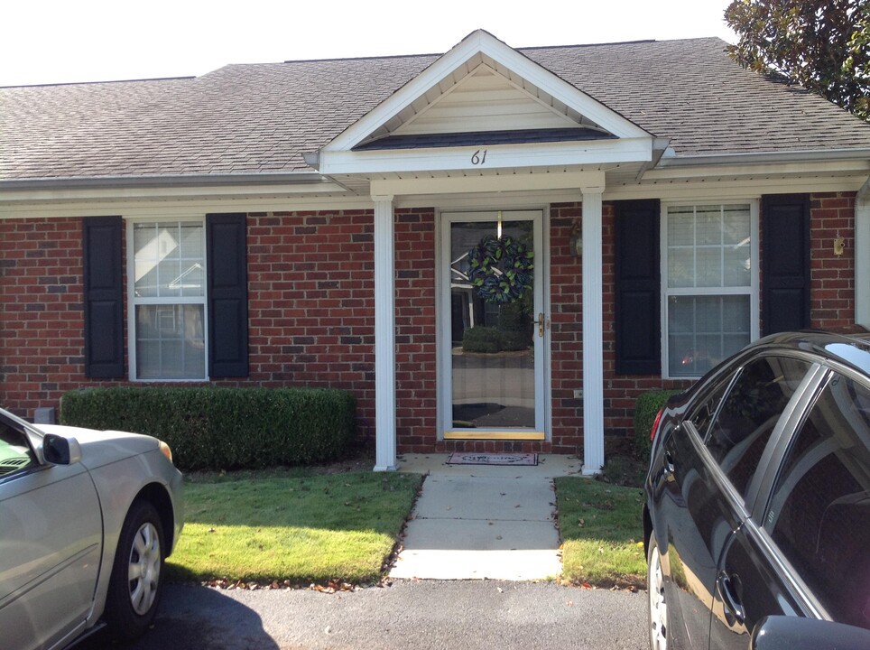 61 Charlestowne Dr in Augusta, GA - Building Photo