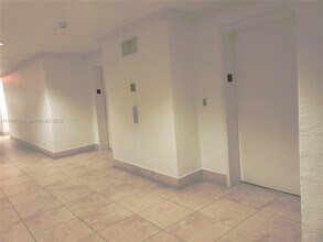 357 Almeria Ave in Coral Gables, FL - Building Photo - Building Photo