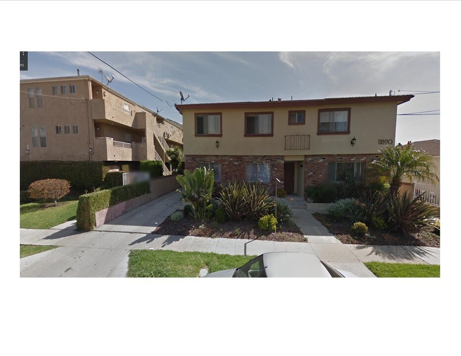 11890 Gale Ave in Hawthorne, CA - Foto de edificio