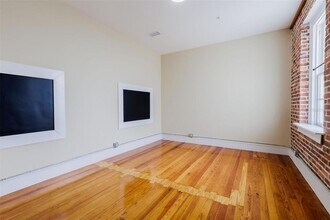 306 W Wisconsin Ave in DeLand, FL - Building Photo - Building Photo