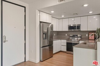 1759 N Gower St in Los Angeles, CA - Building Photo - Building Photo