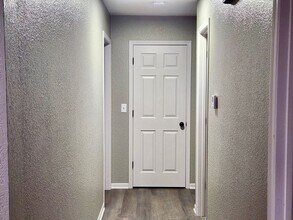 500A SE Chelsey Ln in Oak Grove, MO - Building Photo - Building Photo