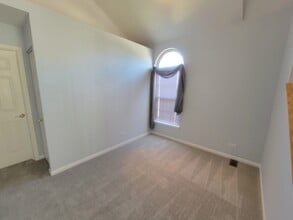 609 Prestwick Ln in Wheeling, IL - Building Photo - Building Photo