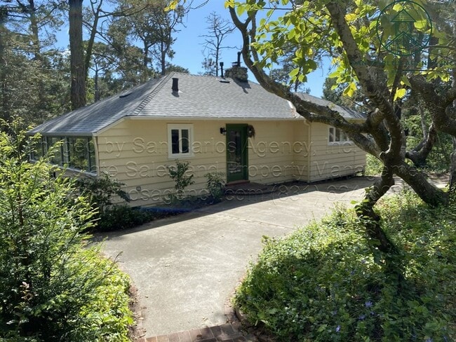 74 Spruce Way in Carmel, CA - Building Photo - Building Photo