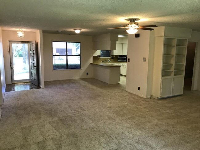 185 Turkey Run in Meadowlakes, TX - Building Photo - Building Photo