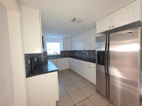 1344 Wickham Ln in Holiday, FL - Building Photo - Building Photo