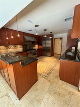 5600 Kerwood Oaks Dr in Coral Gables, FL - Building Photo - Building Photo