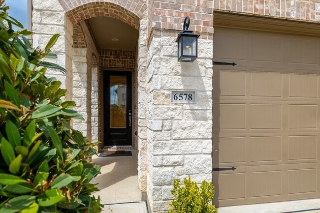 6578 Scarlet Pond Ln in Fulshear, TX - Foto de edificio - Building Photo