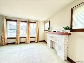 245 Hamilton Dr in Buffalo, NY - Building Photo - Building Photo