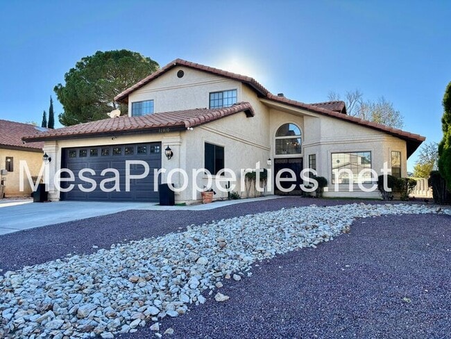 12820 Santa Anita Trail in Victorville, CA - Building Photo - Building Photo