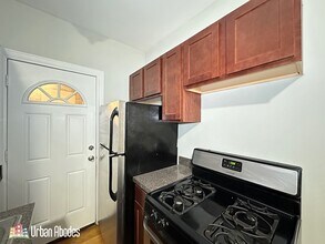 3721 N Pine Grove Ave, Unit M03H in Chicago, IL - Building Photo - Building Photo
