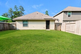 2700 Madison Ct in Conroe, TX - Foto de edificio - Building Photo