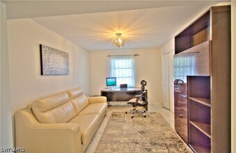 9590 Victoria Ln in Naples, FL - Building Photo - Building Photo