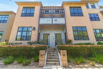 2925 Glascock St in Oakland, CA - Foto de edificio - Building Photo
