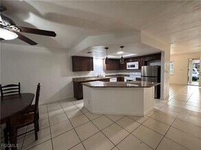 4517 SW Santa Barbara Pl in Cape Coral, FL - Building Photo - Building Photo