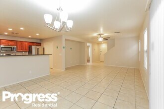 5819 E Harmony Ave in Mesa, AZ - Building Photo - Building Photo