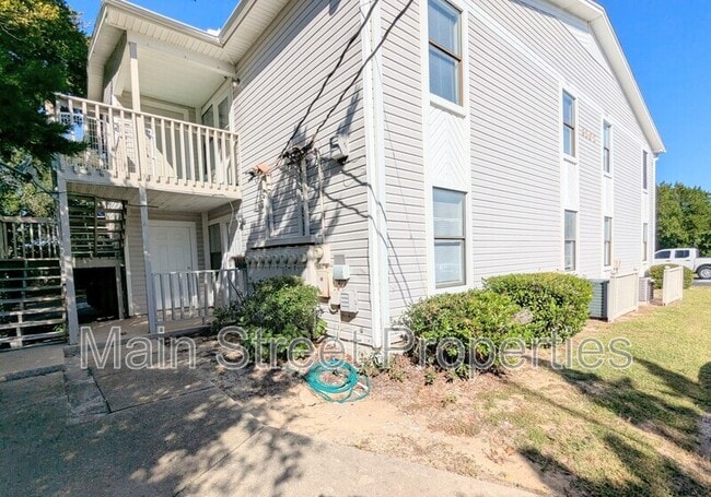 property at 3202 Redwood Ln