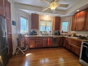 686 Washington St in Brookline, MA - Building Photo - Building Photo