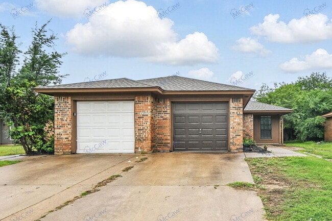 property at 6708 S Creek Dr