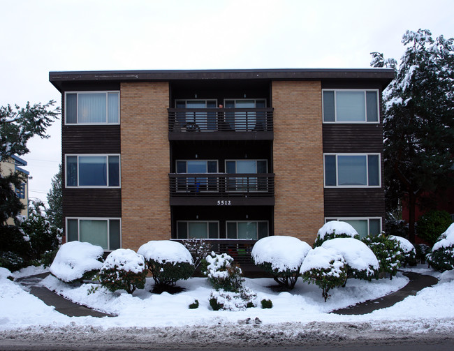 Cowen Park Apartments in Seattle, WA - Building Photo - Building Photo