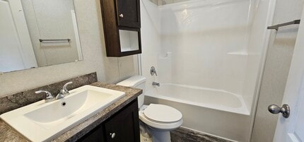 67 Tulip Ln in Belleville, MI - Building Photo - Building Photo