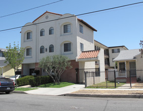 13112 Roselle Ave in Hawthorne, CA - Building Photo - Building Photo