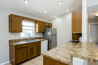 384 Jefferson St in Lake Wales, FL - Foto de edificio - Building Photo