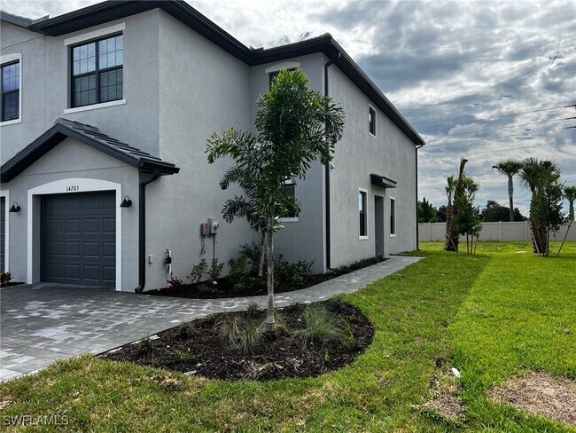 14205 Pine Lodge Ln in Miromar Lakes, FL - Building Photo - Building Photo