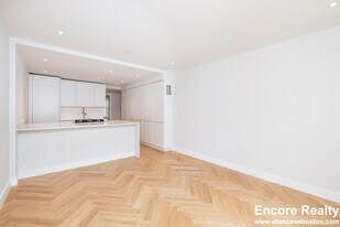 12 Commonwealth Ave in Boston, MA - Building Photo