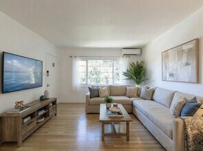 1553 Riverside Dr in Glendale, CA - Building Photo - Building Photo