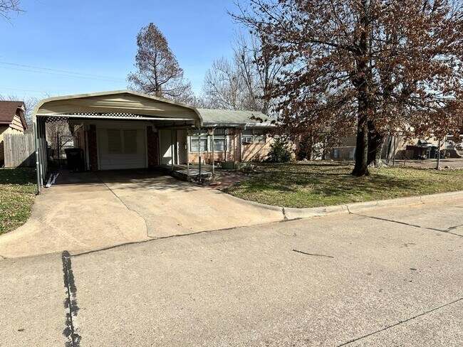 property at 860 S Scott St