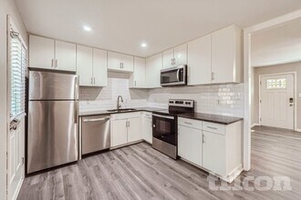 9209 Edgevale Dr in Charlotte, NC - Building Photo - Building Photo