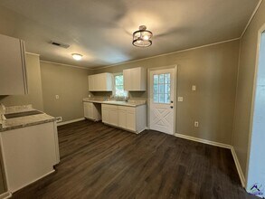 204 Mike St in Warner Robins, GA - Foto de edificio - Building Photo