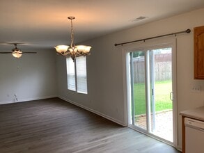 8834 Kirkville Ln in Charlotte, NC - Foto de edificio - Building Photo