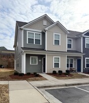 258 Yorktown Ln in Sanford, NC - Building Photo